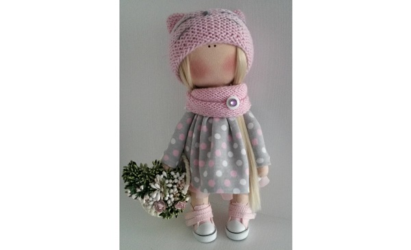текстильная кукла Тильда с цветами