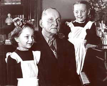 Вертинский с дочерьми